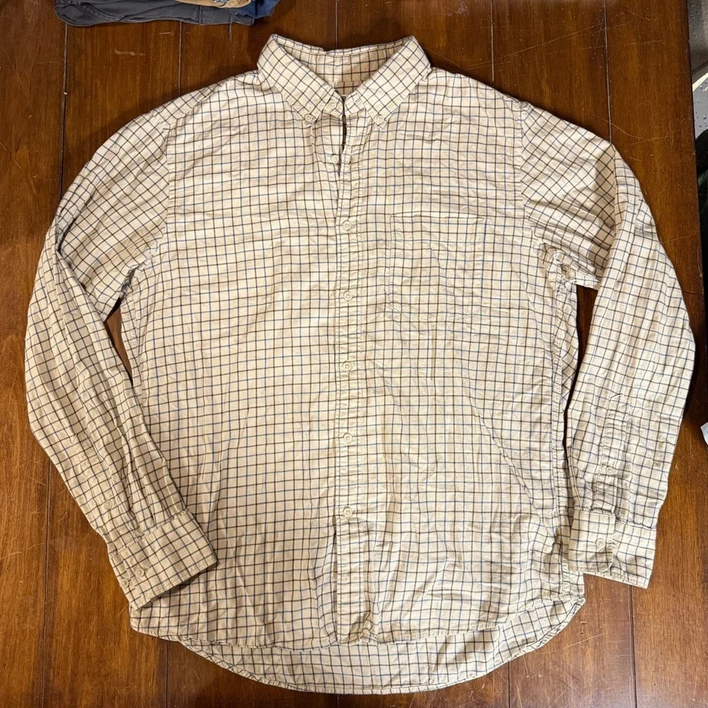 Uniqlo Flannel Check Button Down Shirt - Picture 6 of 9